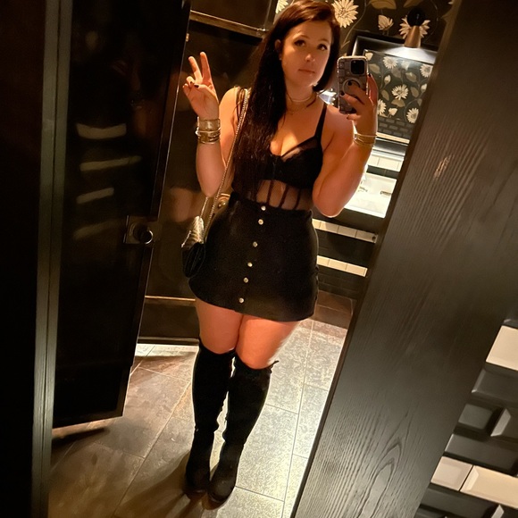 POSHER: IM4GE CH4NGE - supporting the ATX MVMT and every posher everywhere 😍😍 - Picture 15 of 16